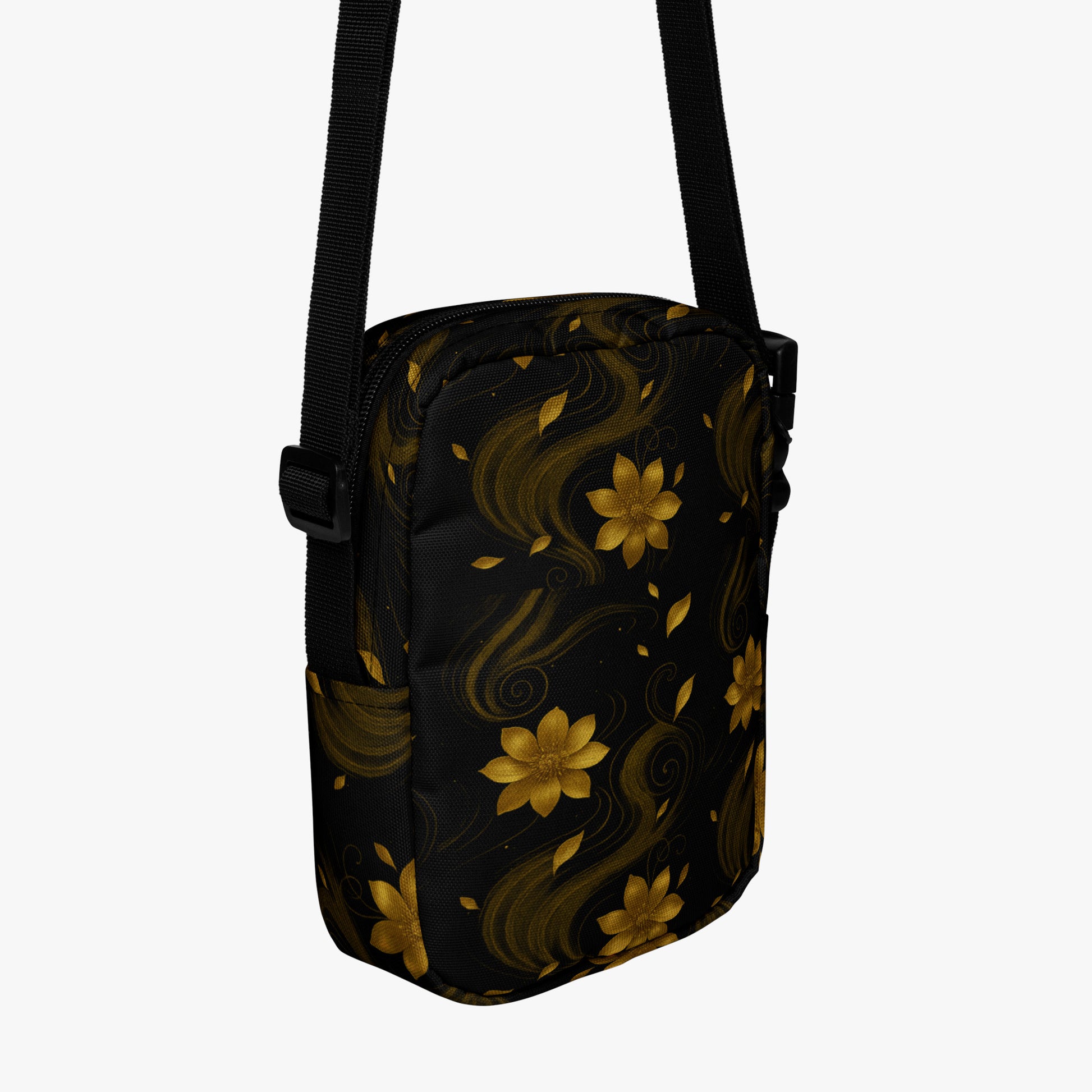 Vista lateral posterior  del bolso Golden Koi mostrando la profundidad