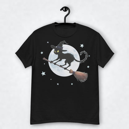 Camiseta mujer “La luna y el gato” en percha, vista frontal.