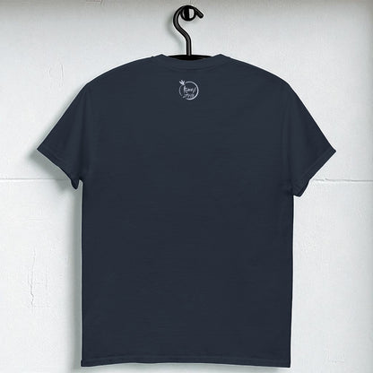 Camiseta azul marino en percha vista de espalda sin estampado