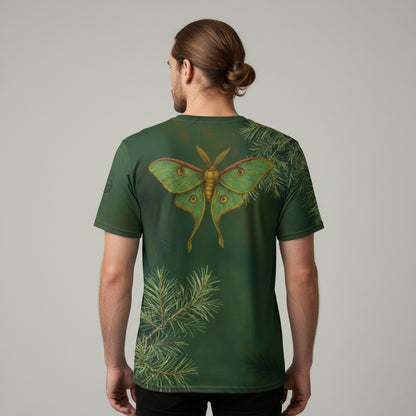 Camiseta unisex verde “Mariposa isabelina”, vista trasera en modelo hombre