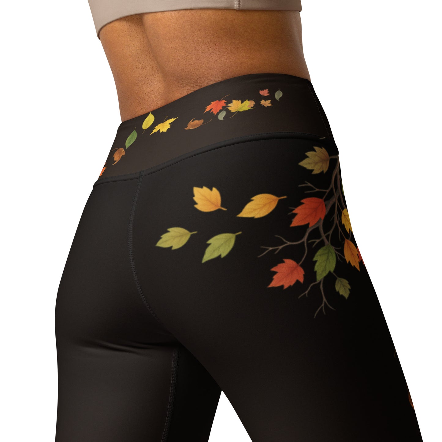 Vista trasera de leggings de yoga con diseño otoñal