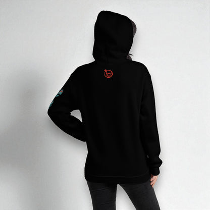 Sudadera con capucha negra polilla calavera vista espalda con logo  en modelo