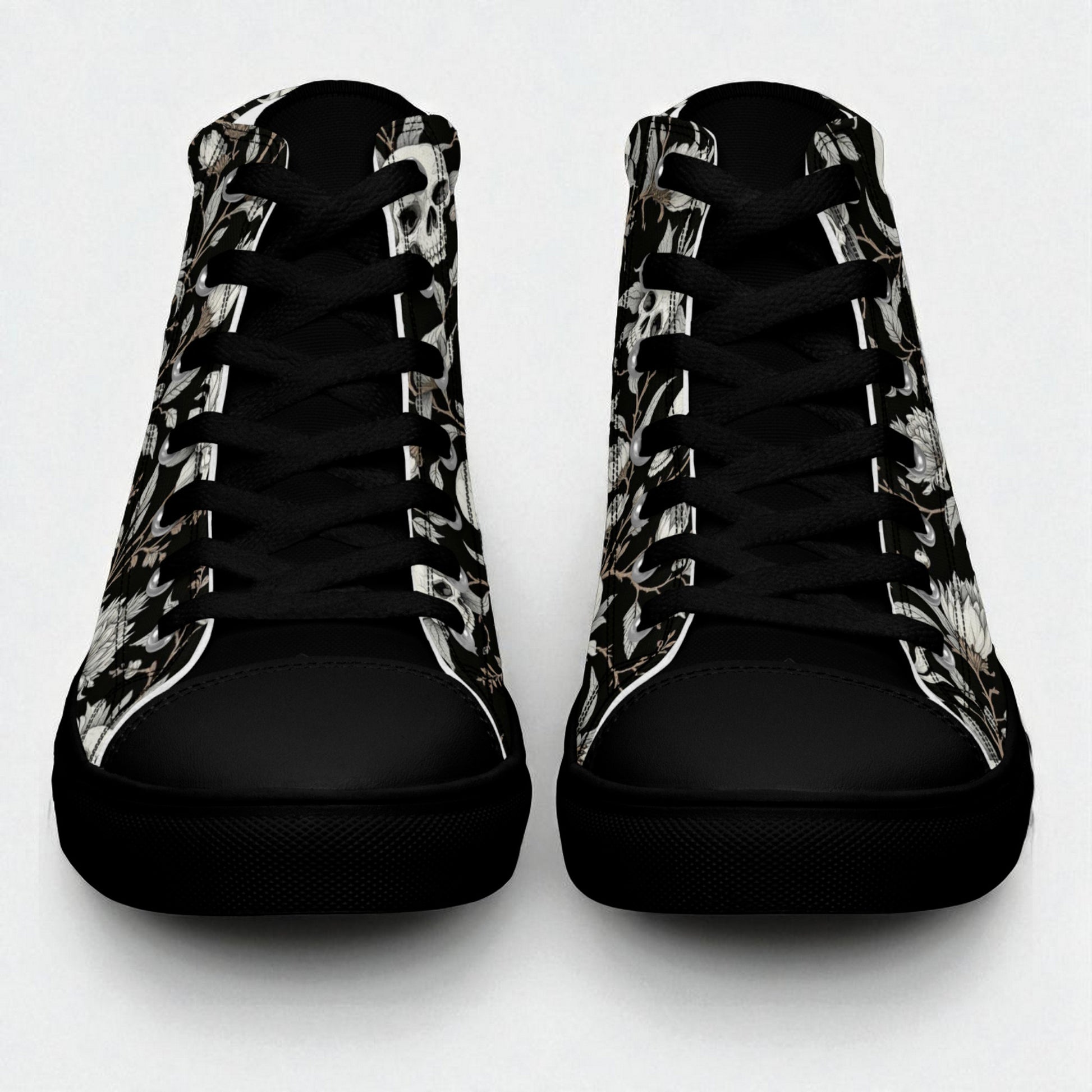 Zapatillas altas de mujer negras vista frontal, puntera y cordones