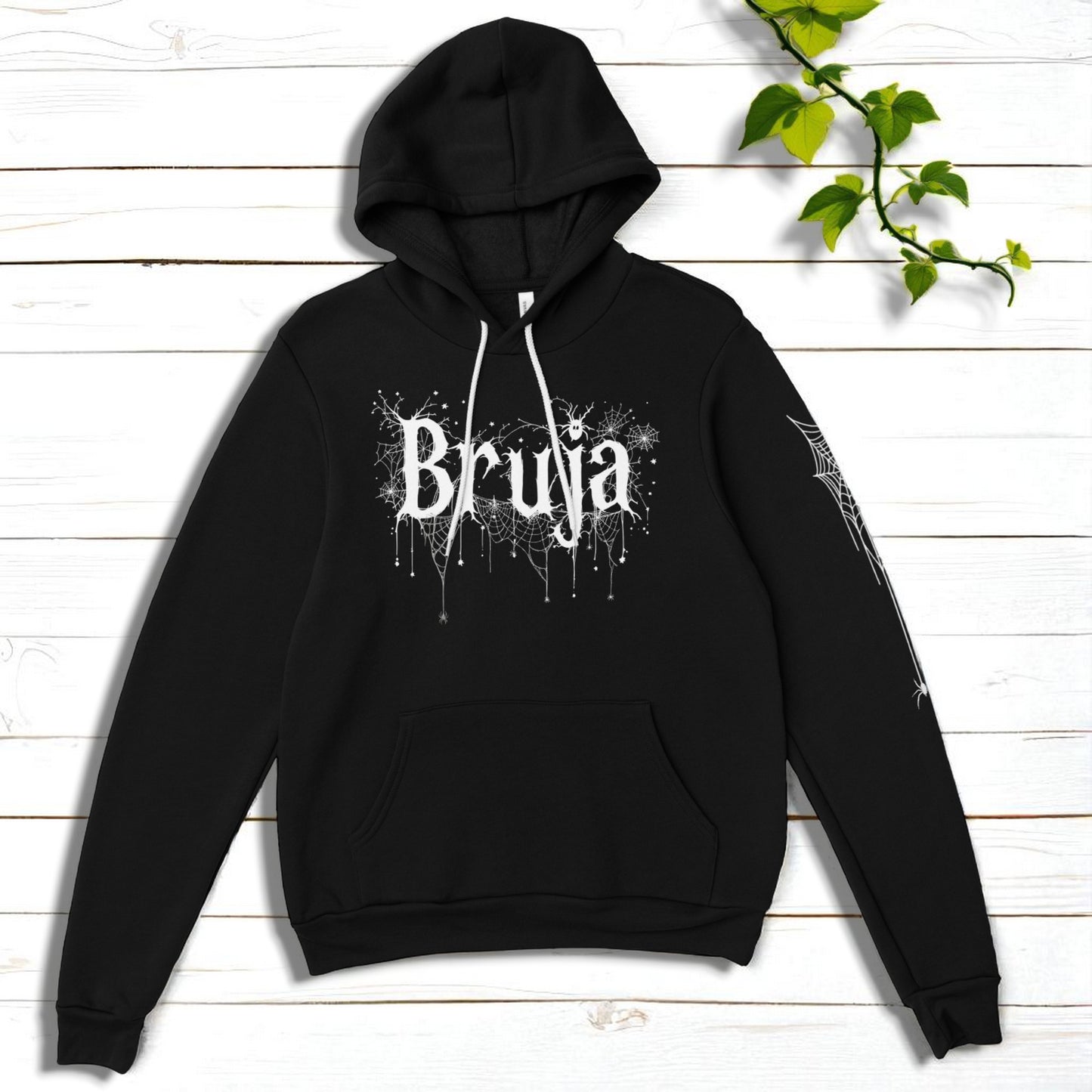 Sudadera Bruja vista plana frontal sobre fondo claro