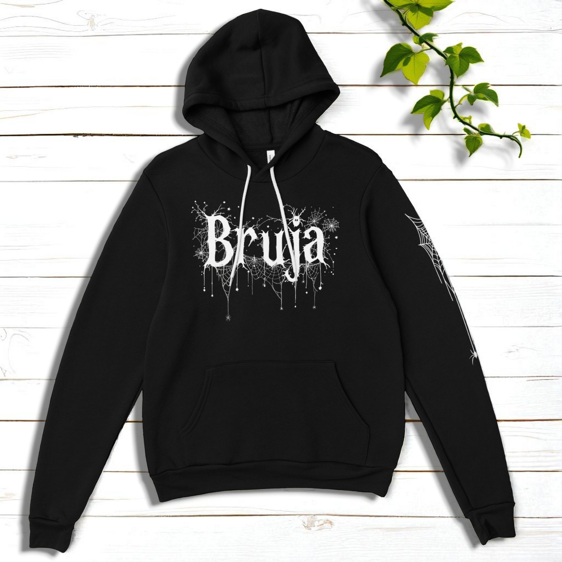 Sudadera Bruja vista plana frontal sobre fondo claro
