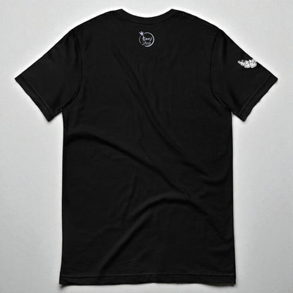 Camiseta negra mujer vista trasera con logo Kuzen Saha