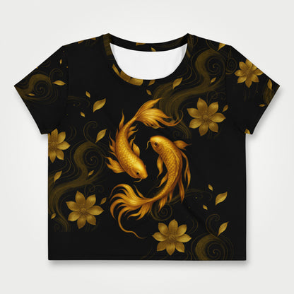 Top corto negro con ilustración de carpa koi dorada vista frontal